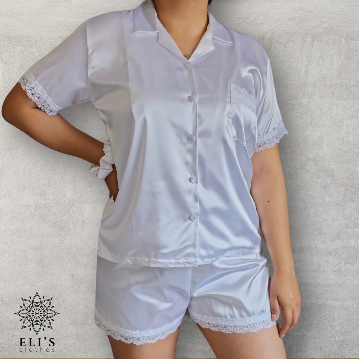 Bride Collection: Blusa De Botones  Y Short